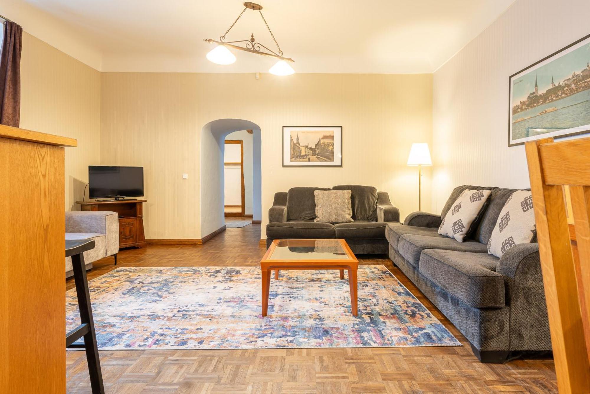 Old Town - Kohtu Apartment タリン エクステリア 写真